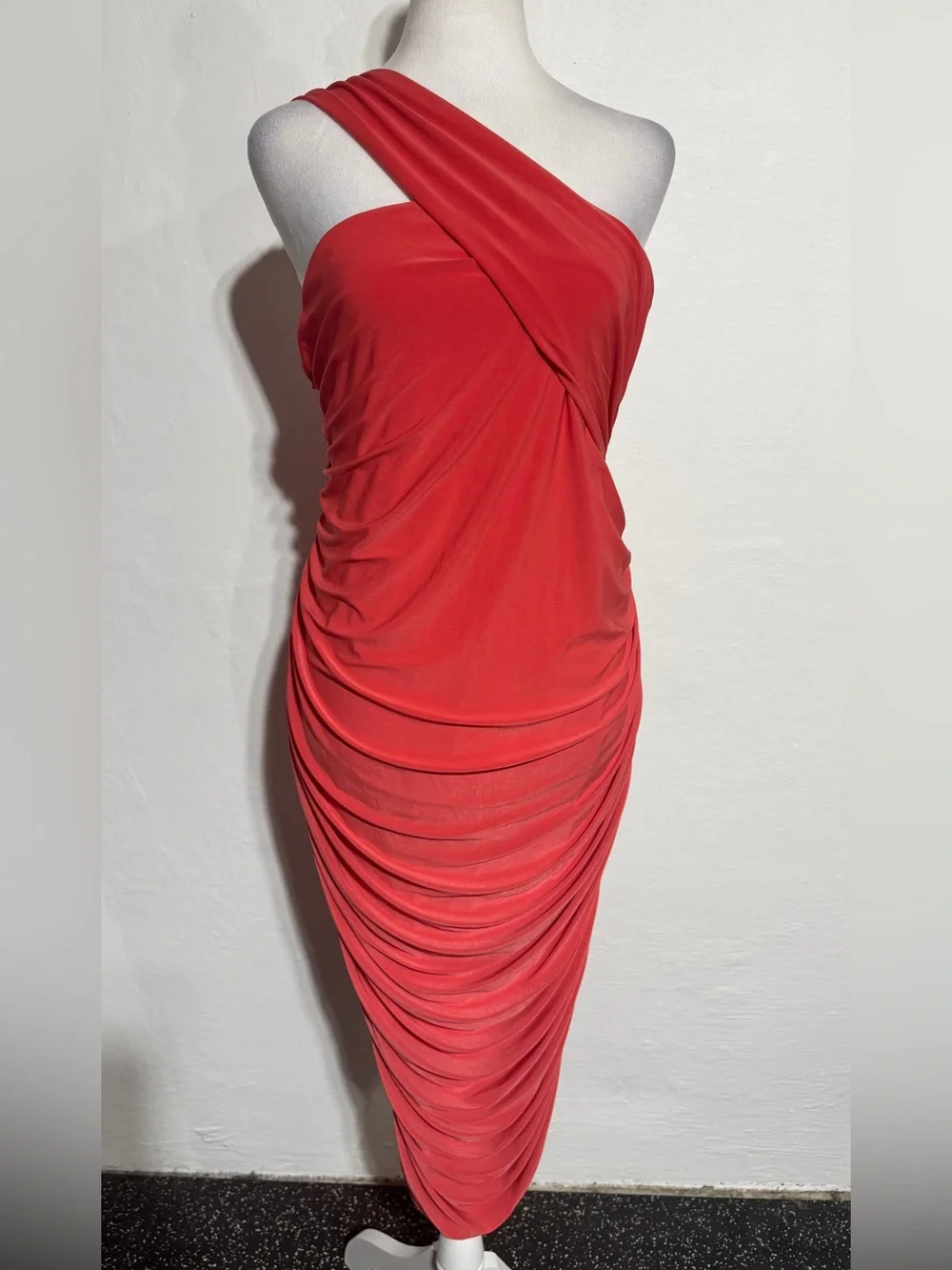 Club London Coral One-Shoulder Bodycon Midi Dress Ruched size 10